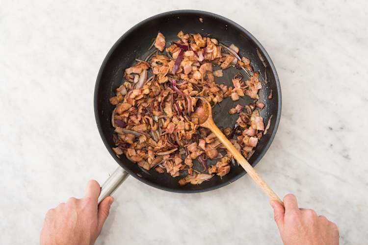 Cook the veggie mince & veggies 