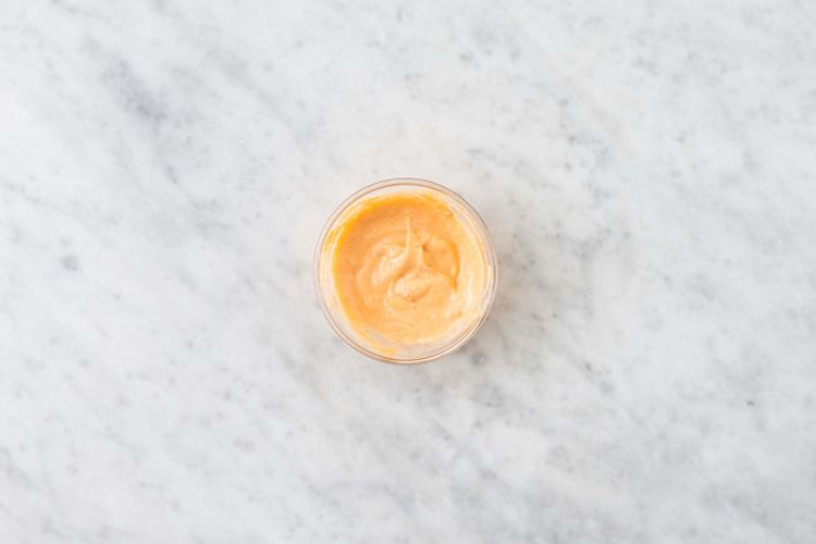 Lav bang bang-sauce