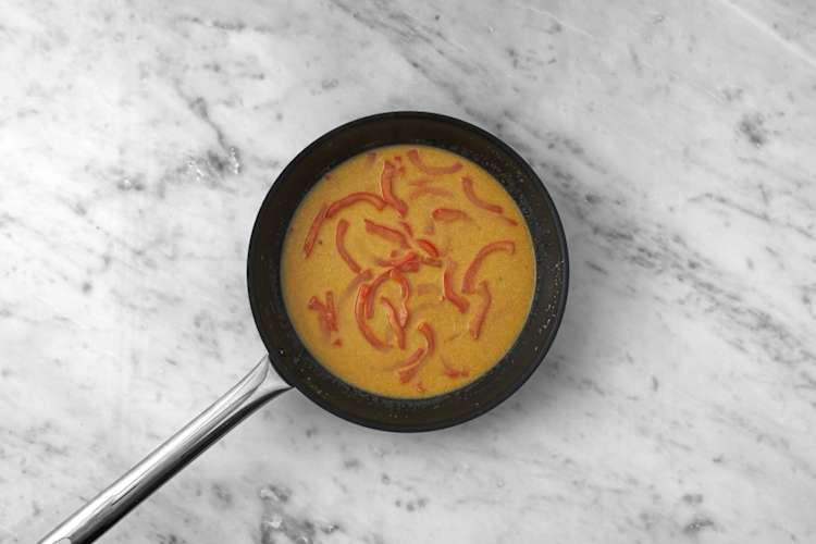 Start your Curry Sauce