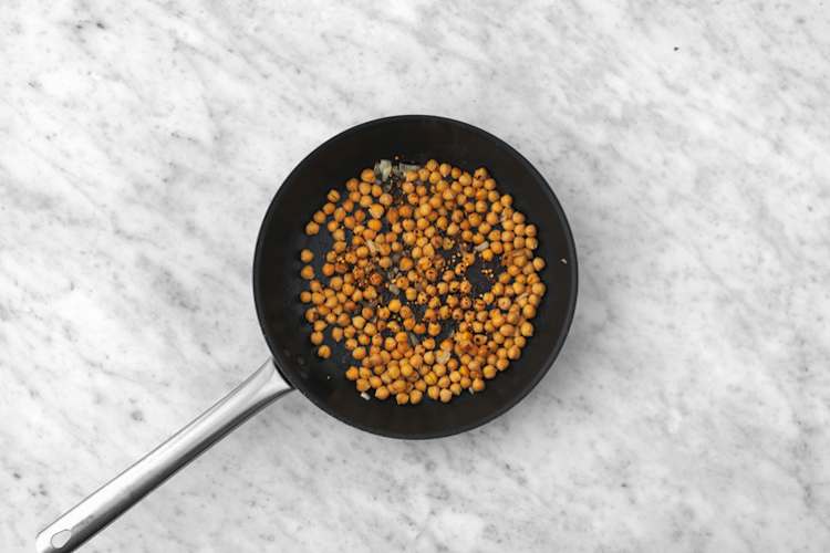Cook the chickpeas 