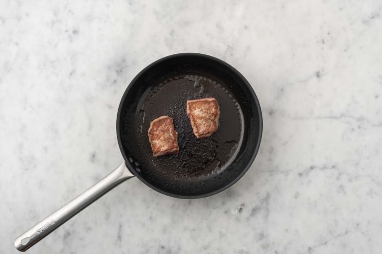 Rindssteaks braten