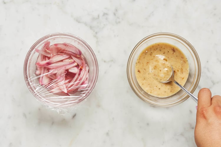 Pickle Shallot & Make Aioli