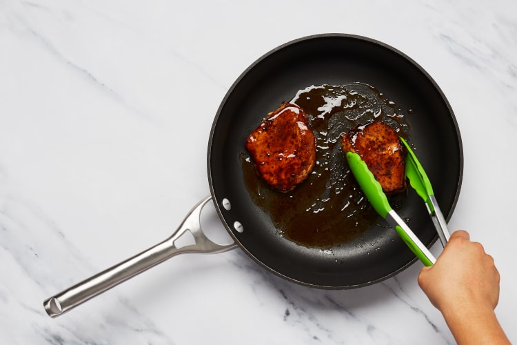 Honey Butter–Glazed Pork Chops Recipe | HelloFresh