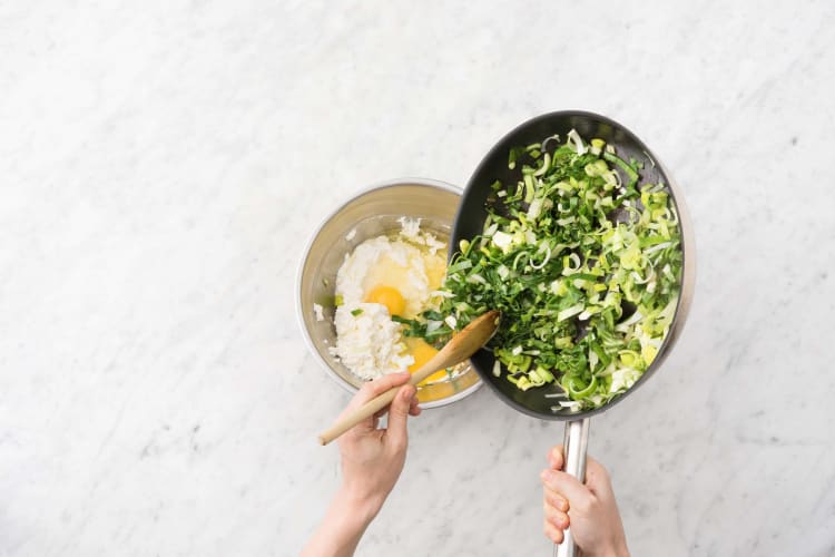 Add the silverbeet mixture to the eggs and ricotta