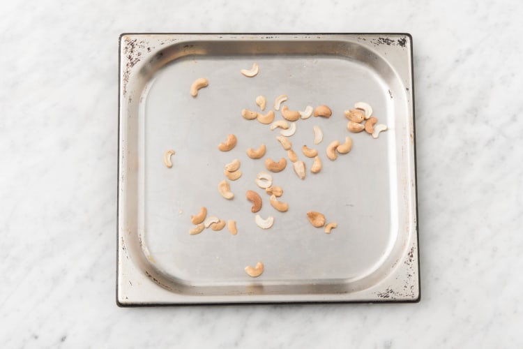 Toast cashews