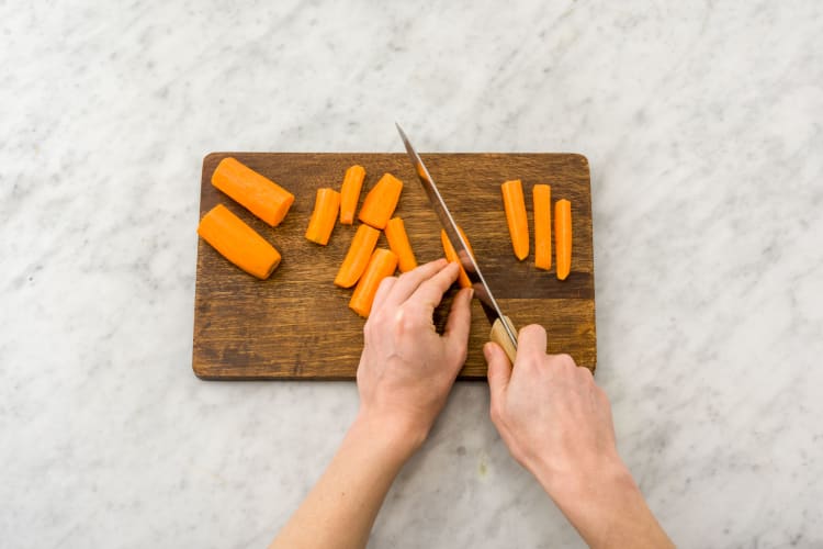 Cut the carrots into batons