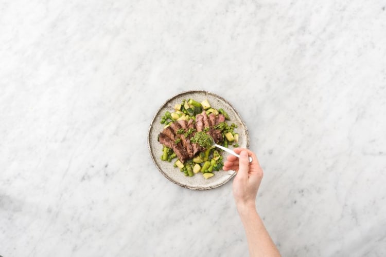 Slice of Southern: Lean Green Steak Machine with a Mint Chive