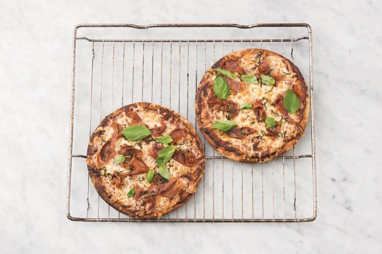 COOK THE PIZZA