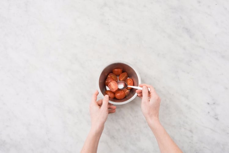 Marinate Tomato and Boil Pasta