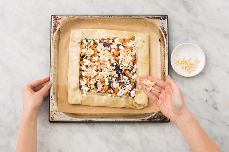 Assemble the tart