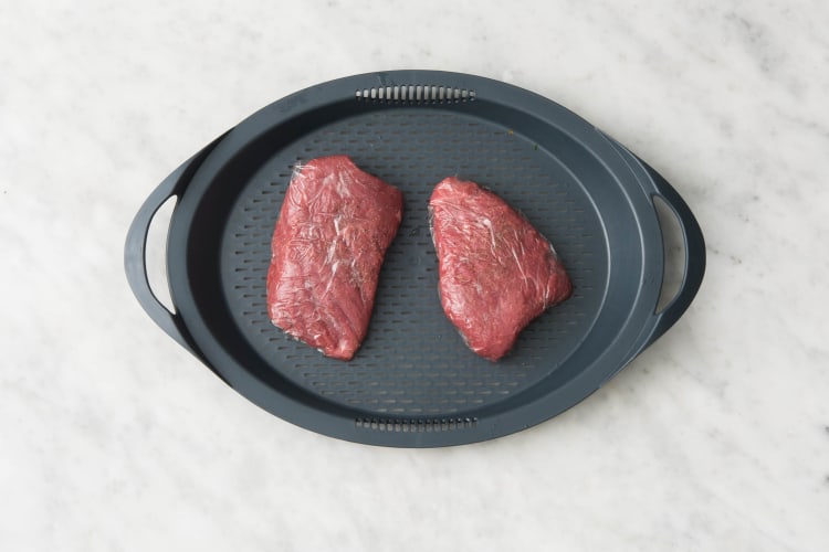 Rumpsteak mit gedünsteten Tomaten Rezept | HelloFresh